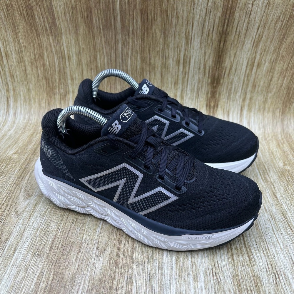 New Balance Fresh Foam X 880v14 Women's Size 5 Black White Running Shoes W880K14